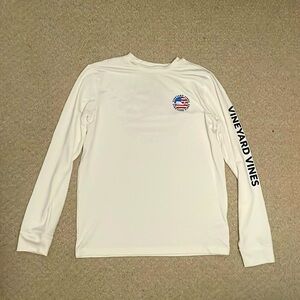 Vineyard vines, youth medium, long sleeve T-shirt/swim shirt